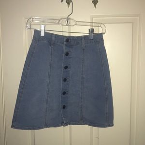 ✨NWOT denim button up skirt